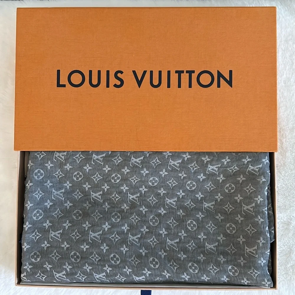 Louis Vuitton Monogram LV Silk Stole - Picture 1 of 12